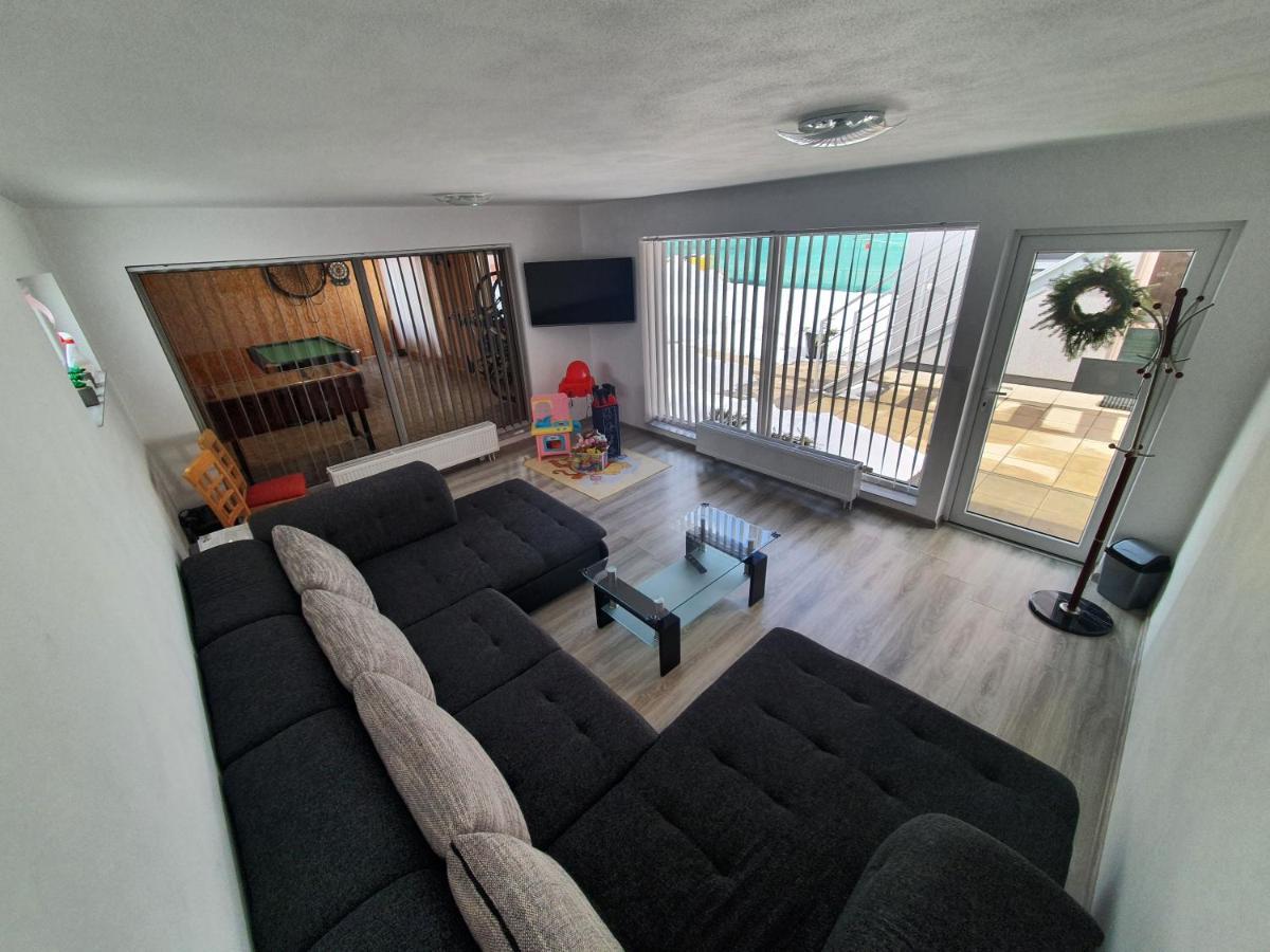 Apartmanovy Dom Stela Bešeňová Exterior foto