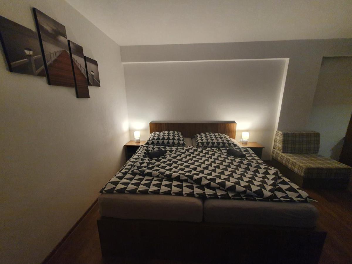 Apartmanovy Dom Stela Bešeňová Exterior foto