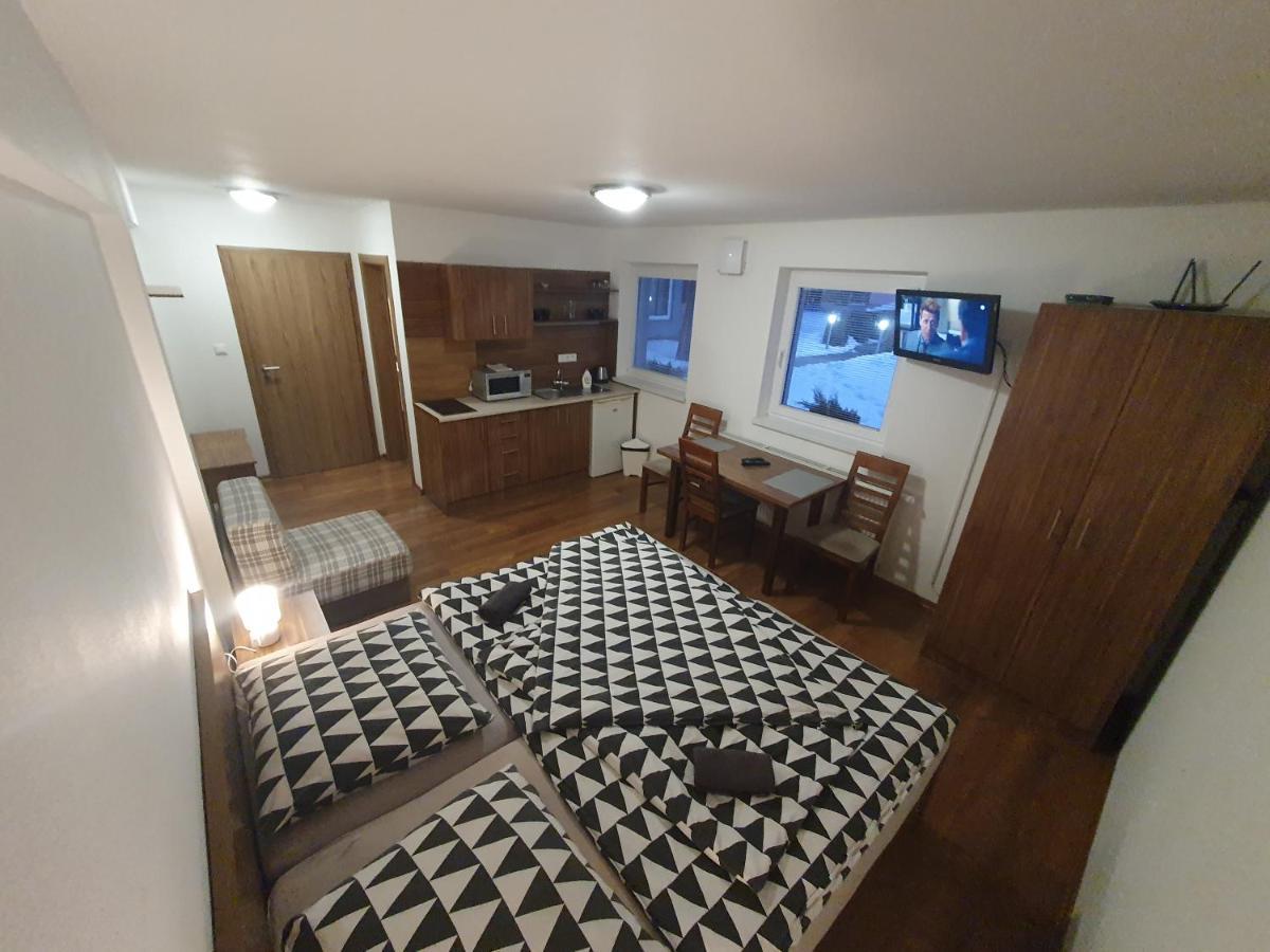 Apartmanovy Dom Stela Bešeňová Exterior foto