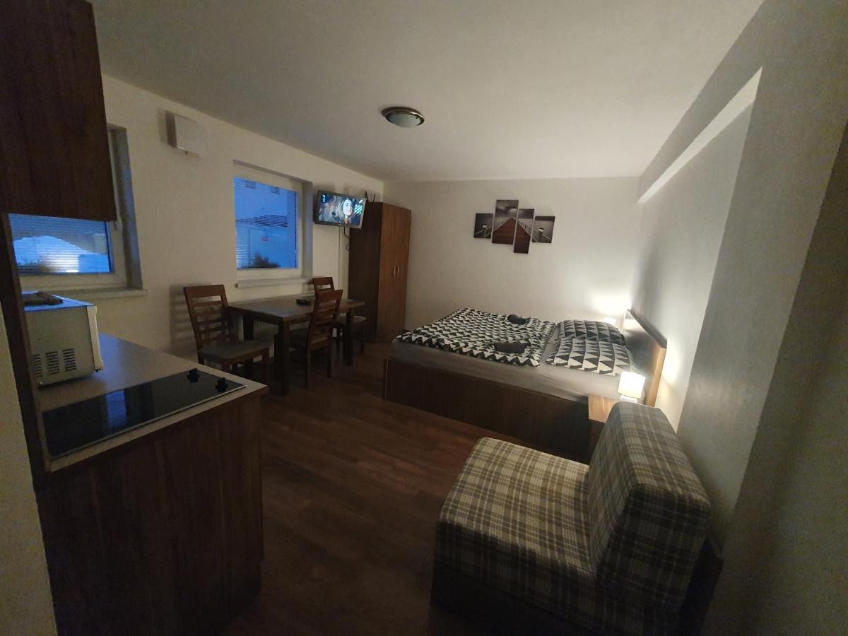 Apartmanovy Dom Stela Bešeňová Exterior foto
