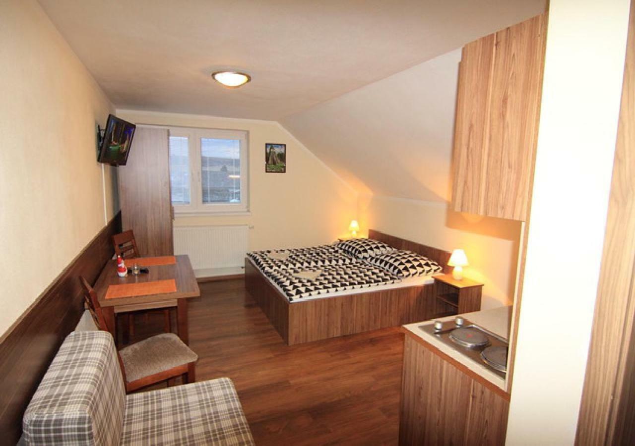 Apartmanovy Dom Stela Bešeňová Exterior foto